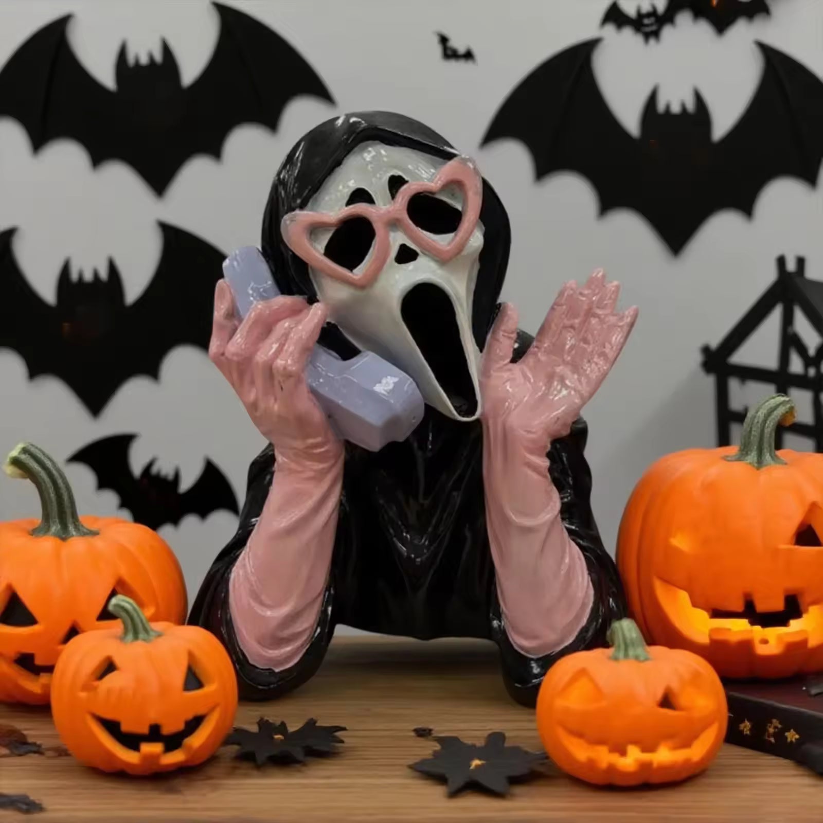 Halloween Resin Ornament Screaming Girl Telephone